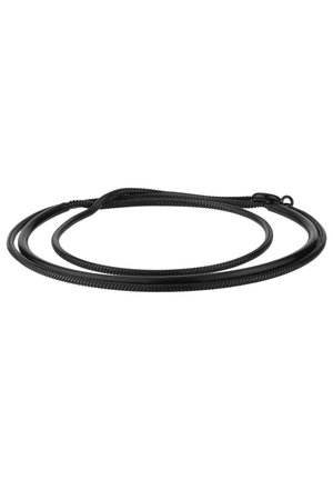 Corde tissée noire avec un design flexible, présentant une texture lisse et des bords arrondis, conçu pour la durabilité. Léger avec un fermoir sécurisé.