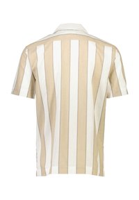 Korte mouwen overhemd met beige en witte verticale strepen, weergegeven vanuit de achterkant, met een klassieke kraag en lichtgewicht stof.