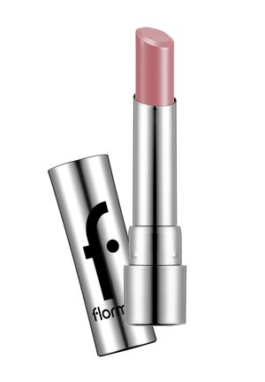 Hellrosa Lippenstift in einer silbernen Metallhülse mit passendem Deckel, auf dem ein schwarzes „f.“-Logo und ein teilweise sichtbarer Markenname zu sehen sind.