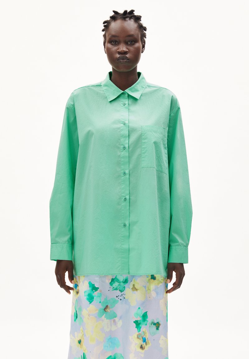 ARMEDANGELS EALGAA - Button-down blouse - bright lime