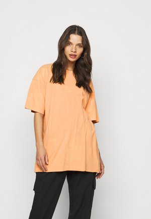 WASHED OVERSIZE TEE - T-shirts - orange