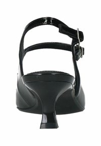 Zwarte gepatineerde leren hoge hakken sandaal met een enkelbandje, open teen en een taps toelopende hak. Heeft een gevoerd voetbed voor comfort.