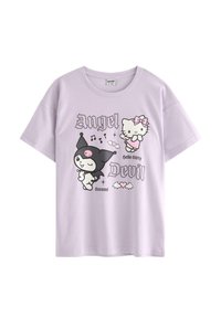 Fioletowy bawełniany t-shirt z grafikami "Anioł" i "Demon" przedstawiającymi Hello Kitty i Kuromi. Zawiera nuty muzyczne oraz akcenty w postaci nietoperzy.