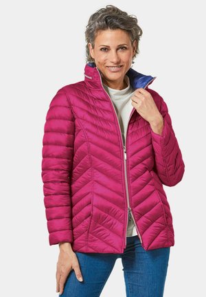 STEPP IN KNITTERARMER  - Winterjacke - sangria