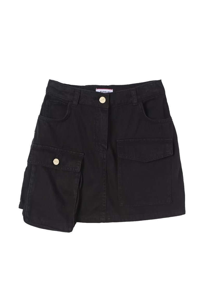 Gonna mini nera con grandi tasche frontali, una con patta e chiusura a pulsante, e passanti per cintura in vita.