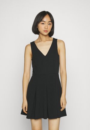 JDY Petite JDYLEONORA DRESS - Φόρεμα από ζέρσεϊ - black