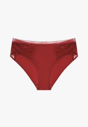 Czerwone damskie majtki z koronkowymi wstawkami po bokach i gładkim przednim panelem, elastyczny pas z falistym brzegiem.