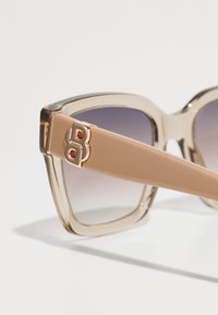 BOSS Γυαλιά ηλίου - nude beige