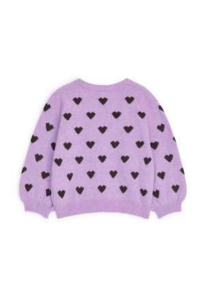 Pull à manches longues lilas avec des motifs de cœurs noirs partout ainsi que des poignets et un ourlet côtelés, posé à plat, face arrière visible.