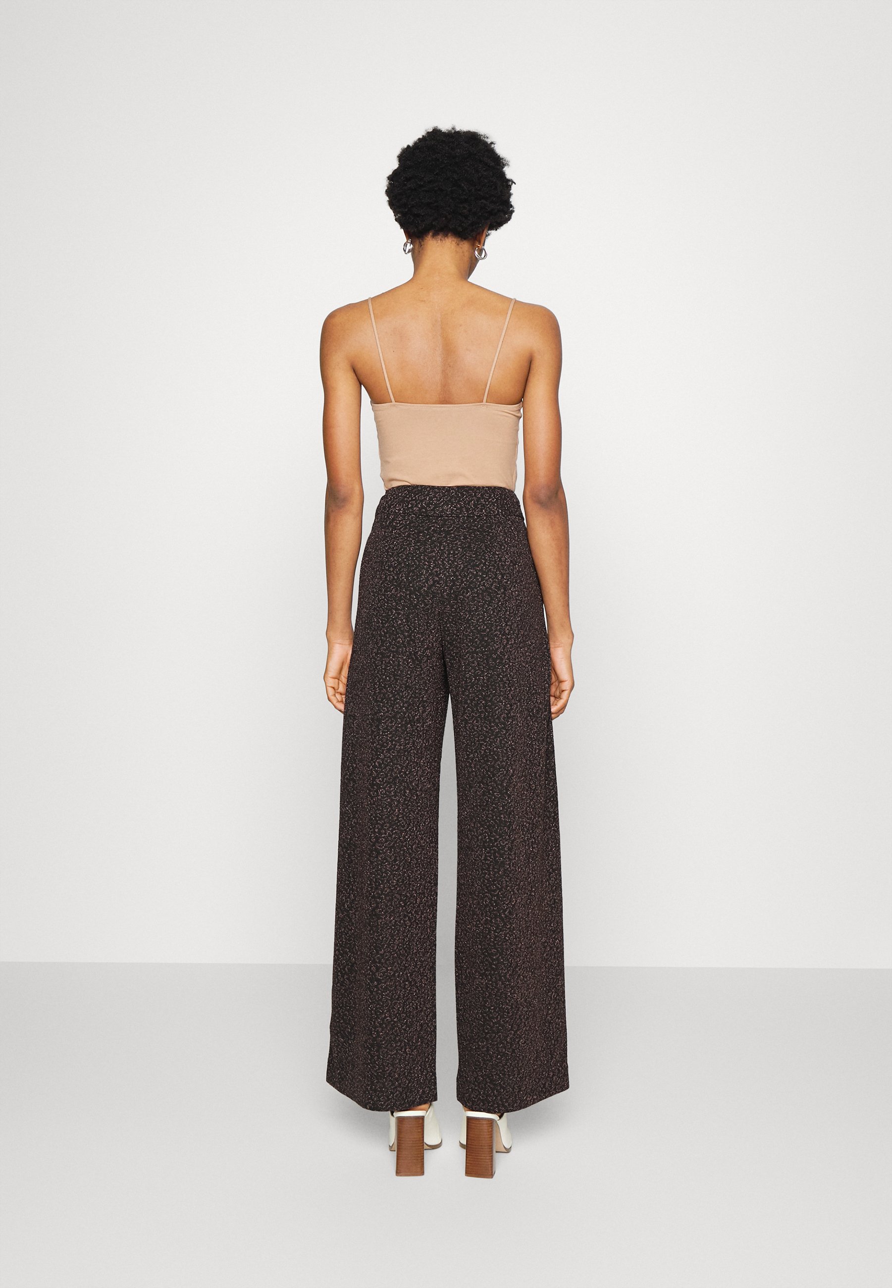 Scotch \u0026 Soda HIGH RISE WIDE LEG PANTS - Broek - black/Zwart - Zalando.nl