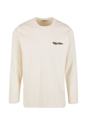 T-shirt à manches longues en coton crème, avec un col rond et un petit logo marron sur la poitrine gauche. Texture lisse, coupe droite.