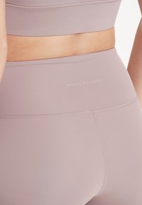 Endurance TIGHTS  - Shorts - twilight mauve