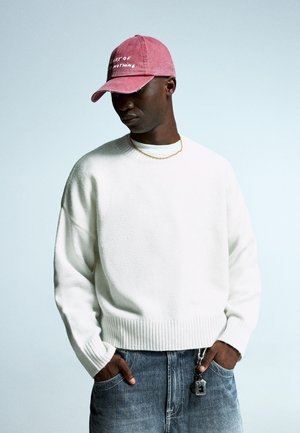 Bershka Stickad tröja - white
