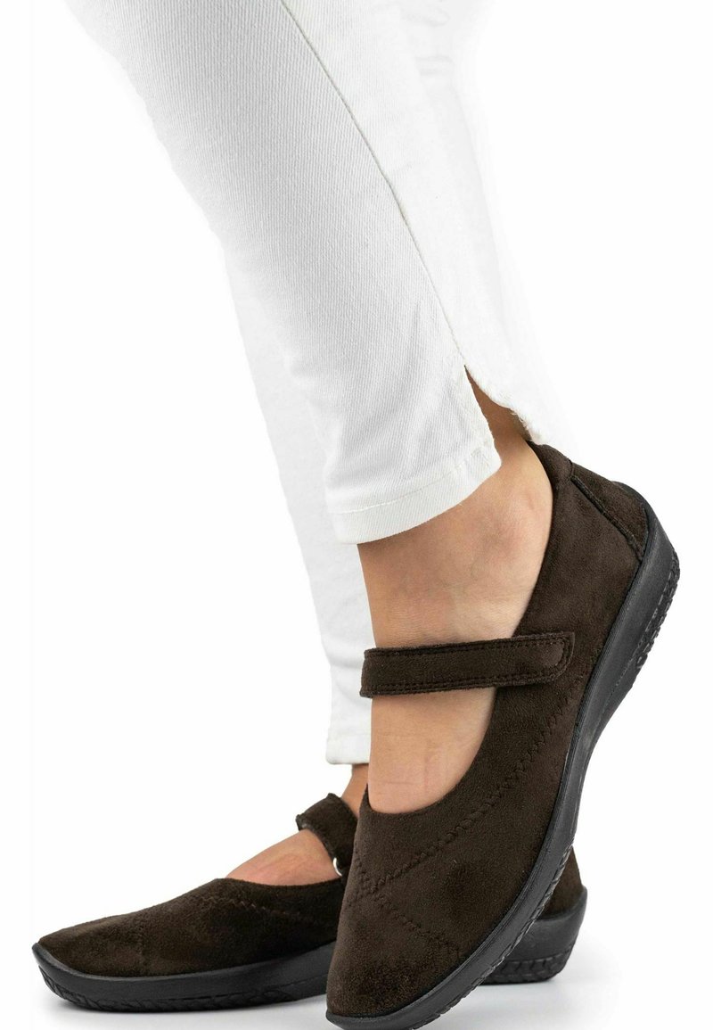 Arcopedico L18 - Baleríny s páskem - suede marron