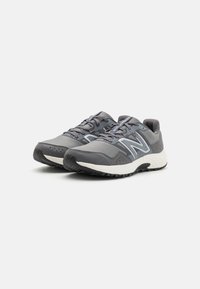 New Balance 410 V8 - Běžecké boty do terénu - shadow grey