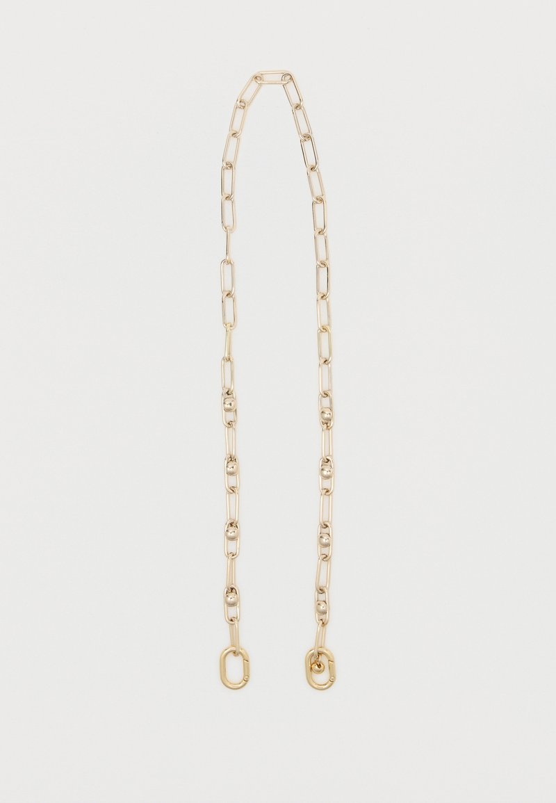 Colar de corrente de ouro com elos retangulares e ovais, apresentando uma textura suave e um acabamento brilhante. Extremidades moldadas como pequenos conectores ovais.