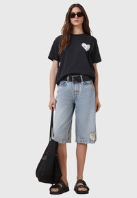 AllSaints POSTER BF TEE - Camiseta estampada - black