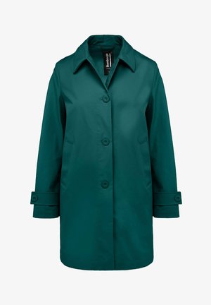 Blauwgroene mantel tot op de knie met een puntige kraag, drie knopen aan de voorkant, zijzakken en met knopen versierde bandjes aan de mouwen.