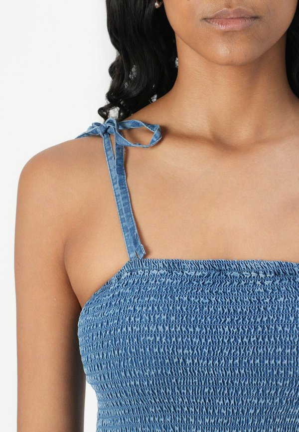 ONLCHARIS LIFE SMOCK MAXI DRESS - Denim dress2