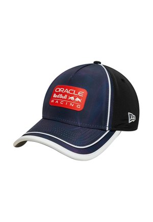 Marineblaues und schwarzes Renncap mit weißen Abschlüssen, vorne mit einem roten Oracle Red Bull Racing-Logo-Patch und seitlich mit einem New Era-Logo.