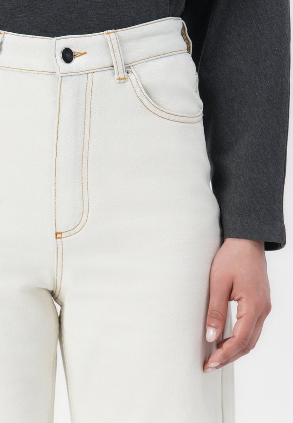 CAI ICE BLEACHED  - Relaxed fit jeans - ice bleached denim3