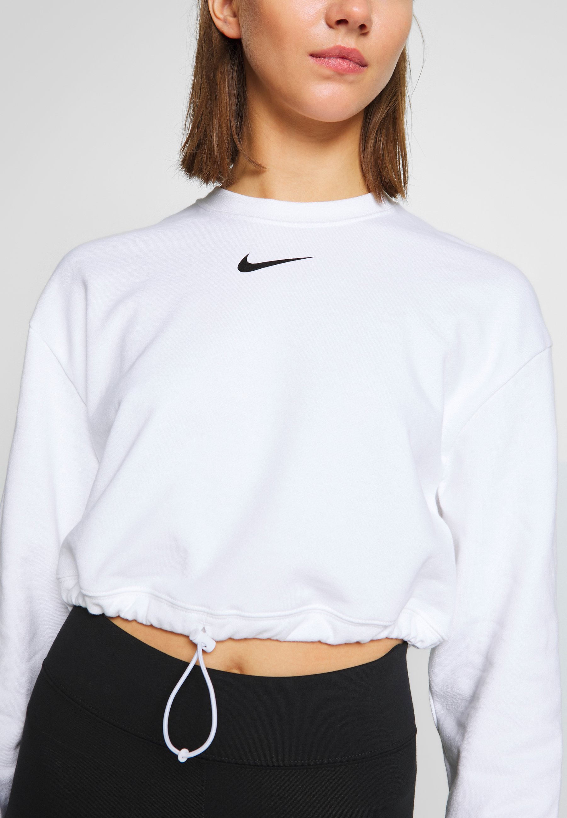 Nike Sportswear Sweatshirt whiteblack Zalando.at Nike Sportswear Sweatshirt whiteblack Zalando.at