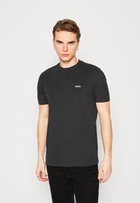 BOSS Basic póló - charcoal