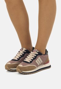 mtng Sneakers basse - sand