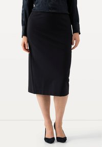 Ulla Popken STRAIGHT ELASTIC WAIST STRETCH  - Pouzdrová sukně - black