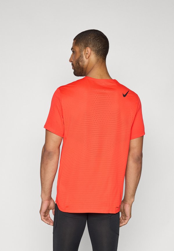 TOP - Sports T-shirt3