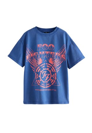 Hellblaues Baumwoll-T-Shirt mit einem pinken Grafikdesign, das Flügel, ein Dreieck und den Text "FOO FIGHTERS" sowie "EVERYTHING OR NOTHING AT ALL" zeigt.
