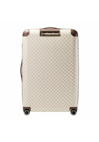 Kofferkoffer met harde schaal in crème met subtiel geometrisch patroon, bruine accenten, stevige handgreep en vier zwarte wielen voor mobiliteit.