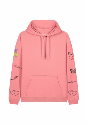Rosa Kapuzenpullover mit einer Fronttasche, Kordelzugkapuze und dekorativen Drucken auf den Ärmeln, einschließlich Herzen, Schmetterlingen und Textakzenten.