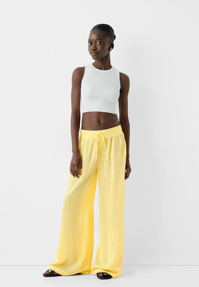 Bershka Broek geel Bershka Broek geel