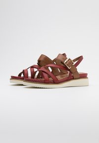 Tamaris Plateausandalette - chili/cognac