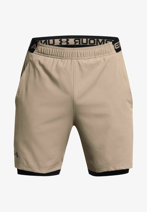 Beige shorts dengan finishing tekstur, pinggang elastis dengan pita hitam, dan kantong samping. Aksen hitam di bagian hem.