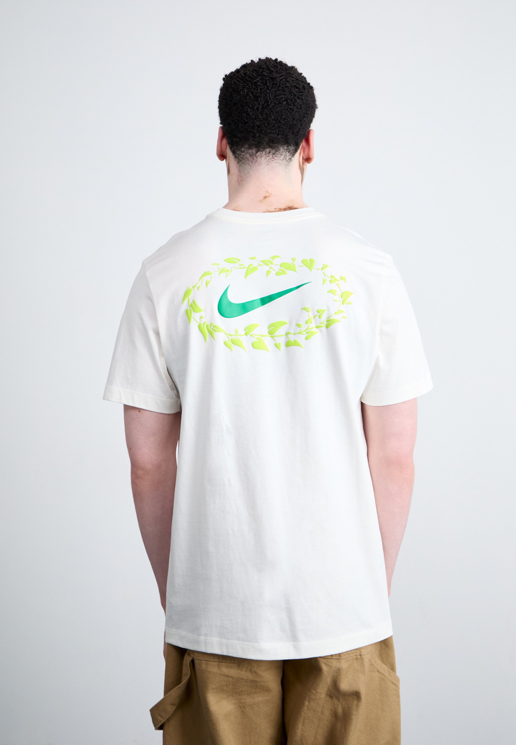 【NIKE】BLOOMING グラフィックプリント コットン Tシャツ/white Nike Sportswear TEE BLOOMING - Print T-shirt - sail/off