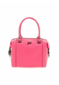 Borsa a tracolla rosa con una superficie sintetica liscia, forma arrotondata, doppie maniglie superiori e chiusura a zip. Presenta logo e accenti in argento.