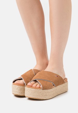 Tommy Jeans, Mules à talons - cognac
