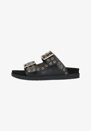 Schwarze Slidesandalen mit zwei breiten Riemen, goldenen Schnallen und Ösen-Details, gefertigt aus glattem Leder mit strukturierter Sohle.