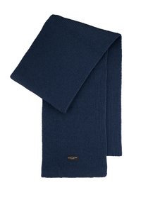 Marine gebreide sjaal met een gestructureerde afwerking en een rechthoekige vorm. Beschikt aan één uiteinde over een klein zwart label met witte tekst.