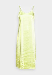 Vestido de seda em verde limão brilhante, com alças finas, decote em V e uma silhueta reta com uma textura suave e brilhante.