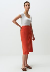 Jimmy Key NORMAL WAIST SLIT - A-Linien-Rock - orange