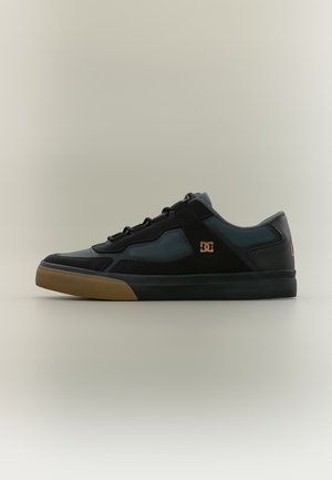 DC Shoes METRIC UNISEX - Παπούτσια για σκέιτ - black/gold-coloured