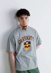 Carhartt WIP - T-shirt z nadrukiem