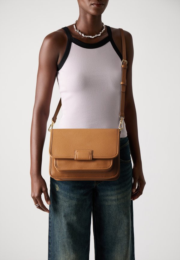 CROSSBODY BAG PALMA - Cross body bag - camel