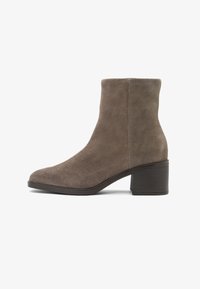 Valgt, grey