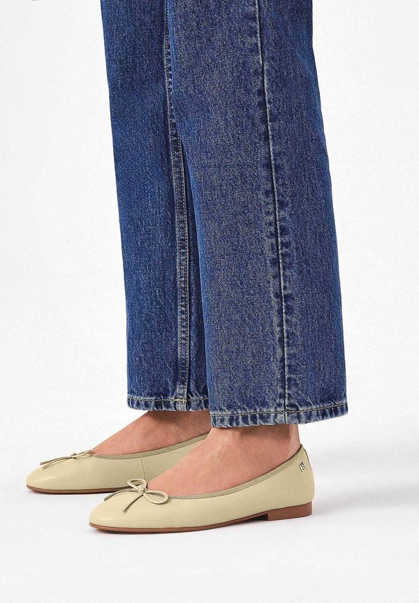 EILEEN - Klassischer Ballerina - beige
