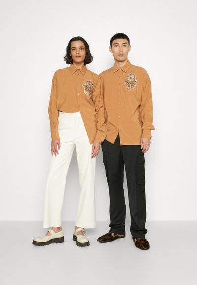 HOUSE OF JAFFA CAMEL REPEATE UNISEX - Hemdbluse - dark sand