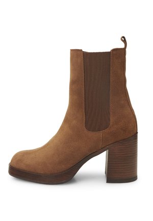 Platform boots - brown